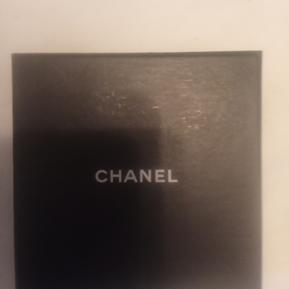 NEW COCO CHANEL KEY CHAIN. - Picture 4 of 4
